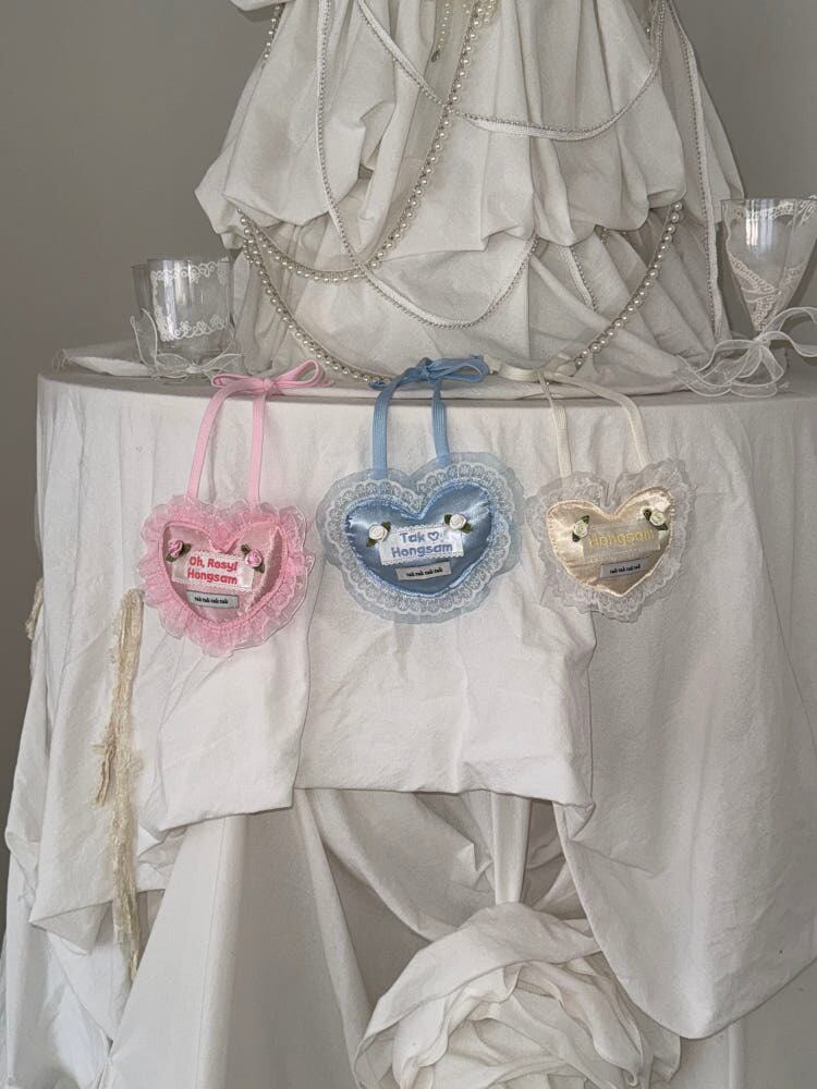 特典付き*ネーム入り［tak!tak!tak!tak!］Oh,Rosy Series Satin Cushion Heart Bib