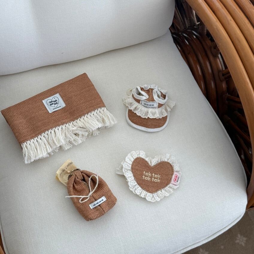 特典付き！即納［tak!tak!tak!tak!］Butter Rattan heart Bib（スタイ単品）